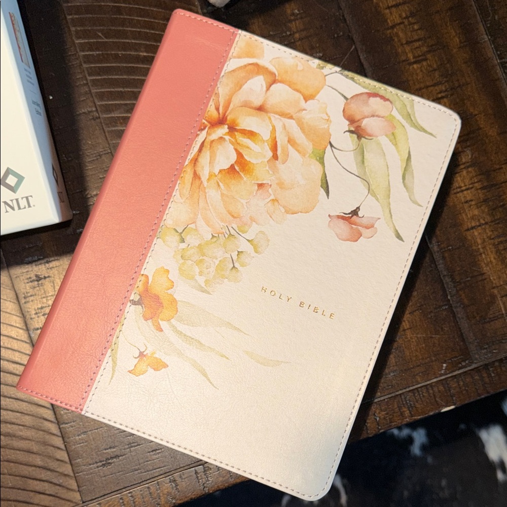 NEW NLT Wide Margin Journaling Bible - Dusty Pink Blossoms - Picture 2 of 5